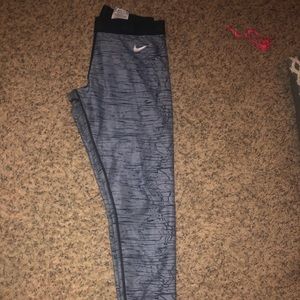 Nike running leggings size small